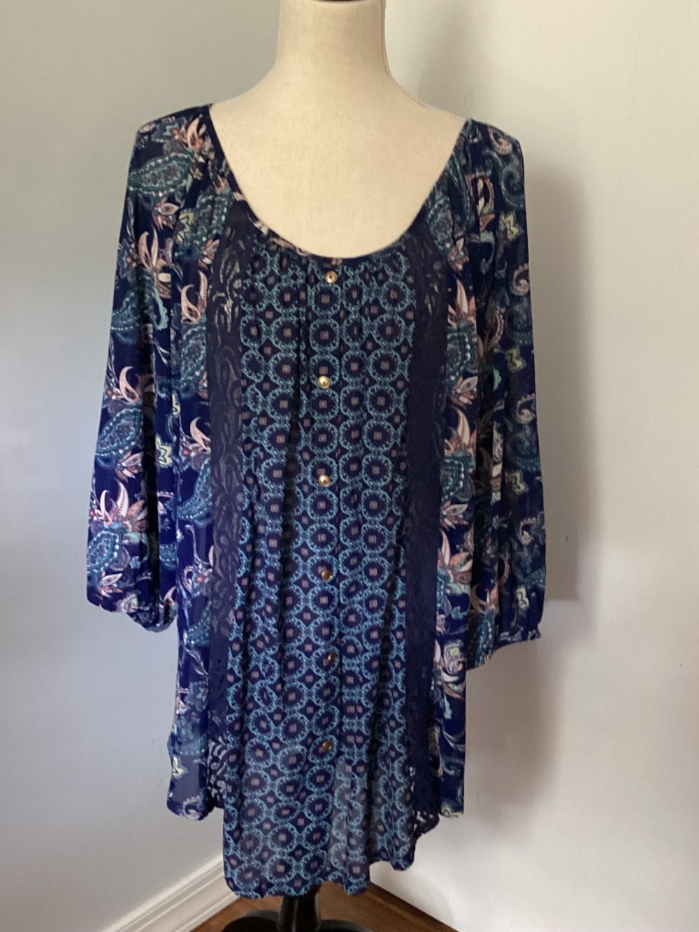 SIREN LILY WOMAN PLUS 3X NAVY MESH FLORAL PAISLEY BLOUSE TOP TUNIC LACE TRIM